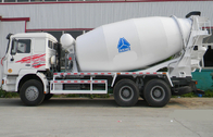 Mélangeur concret monté par remorque de camion de mélangeur concret de chantier de construction