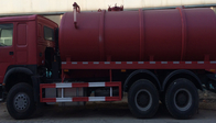camion d'aspiration d'eaux d'égout de 15CBM LHD 336HP, camion de pompage de fosse septique