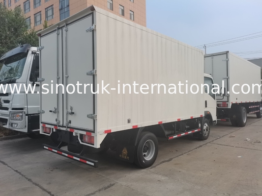 SINOTRUK HOWO Professionnel camions légers de service bas bruit pour le secteur de la construction RHD
