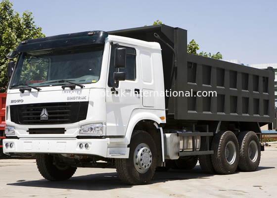 Les roues du camion à benne basculante de verseur SINOTRUK HOWO 10 peuvent charger le sable 25-40tons ou les pierres