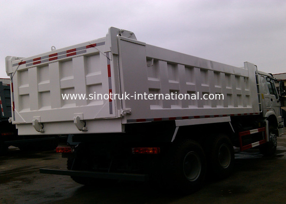 Le camion à benne basculante de verseur SINOTRUK HOWO 10 roule la charge 25-40tons ZZ3257N3847A