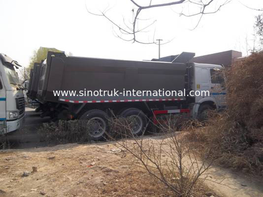 Camion à benne basculante de verseur de SINOTRUK HOWO 25-40tons 371HP 6X4 ZZ3257N3647A 10-25CBM