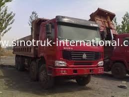 Camion à benne basculante de SINOTRUK HOWO 371HP 8X4 LHD 31tons 20-30CBM ZZ3317N3867W