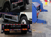 Balancez le camion SINOTRUK HOWO 6-10CBM 4X2 ZZ1127G4215C1 de récupération de place de bras