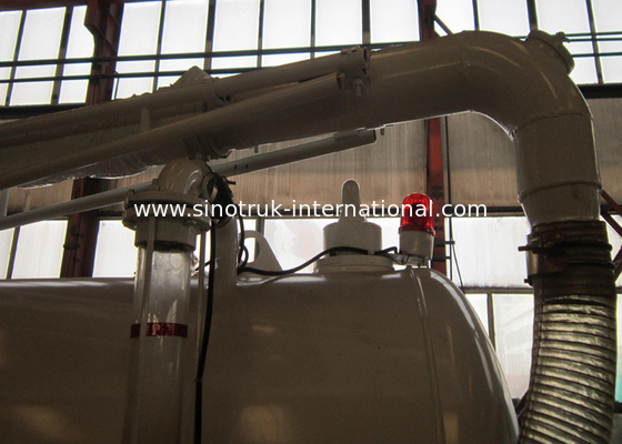 Camion d'aspiration d'eaux d'égout de SINOTRUK HOWO pour l'entreprise 5-6CBM LHD 4X2 Euro2 d'hygiène
