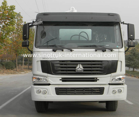 Camion 15-18CBM LHD 336HP de pompe de fosse septique/camion vide d'eaux d'égout