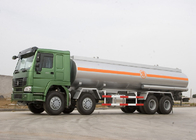 Euro du camion de réservoir d'huile de graissage 8X4 LHD 2 336 camions-citernes aspirateurs de pétrole de HP