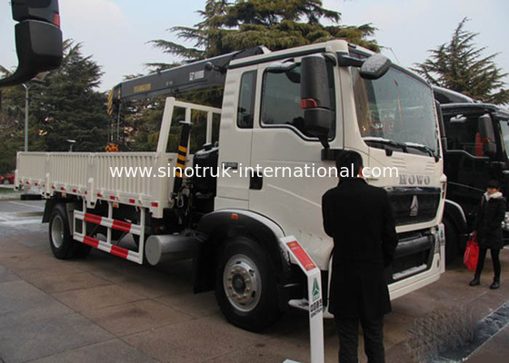 Grue montée par camion résistant 5 tonnes de SINOTRUK pour l'hygiène de paysage