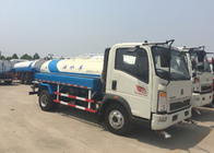 Camion de réservoir d'eau de camion léger de SINOTRUK HOWO 5-8CBM pour le rinçage de route