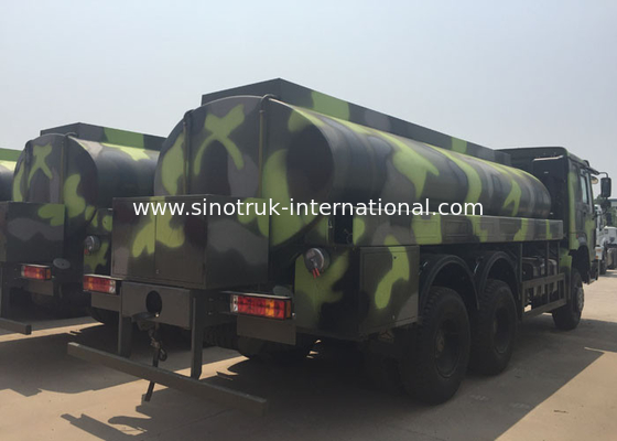 camion-citerne aspirateur militaire de carburant de 336HP HOWO 16 - camions de transport du pétrole 25CBM brut