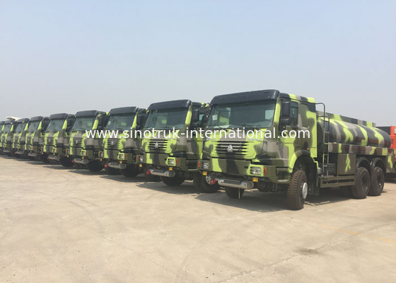 camion-citerne aspirateur militaire de carburant de 336HP HOWO 16 - camions de transport du pétrole 25CBM brut