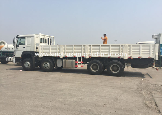 Tonnes de configuration supérieure de la carlingue du camion SINOTRUK HOWO HW76 de cargaison de moteur diesel 30 - 60