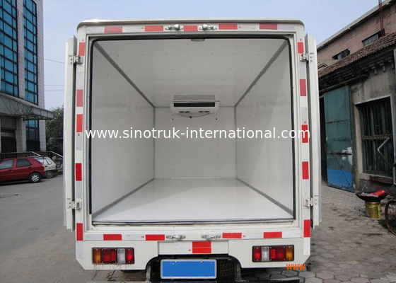 Les aliments surgelés de haute résistance RHD 8×4 ont frigorifié des camions et des fourgons 40 tonnes d'à faible bruit