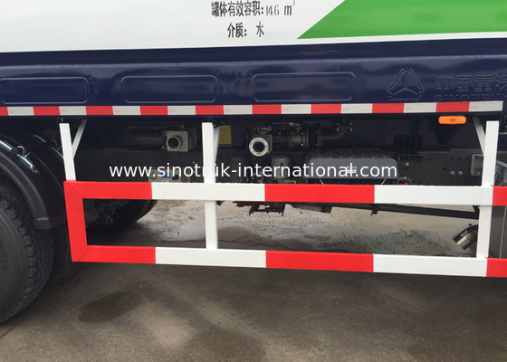 Camion d'arroseuse de l'eau de SINOTRUK 20CBM avec le traitement anti-corrosif interne