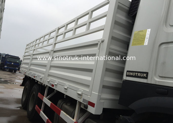 Véhicules de fret économiques légers des marchandises HOWO 25 tonnes de couchette de 10Wheels LHD 290 HP deux