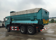 Camion à benne basculante de SINOTRUK 25 - 40 tonnes pour des travaux publics portant le matériau de construction