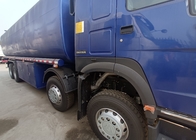 Euro 2 de camion de réservoir de carburant de Sinotruk Howo 30-40cbm 8x4 Lhd 420 puissances en chevaux