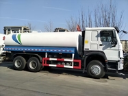 Capacité blanche du camion de réservoir d'eau de SINITRUK 6x4 LHD 371HP 18CBM grande