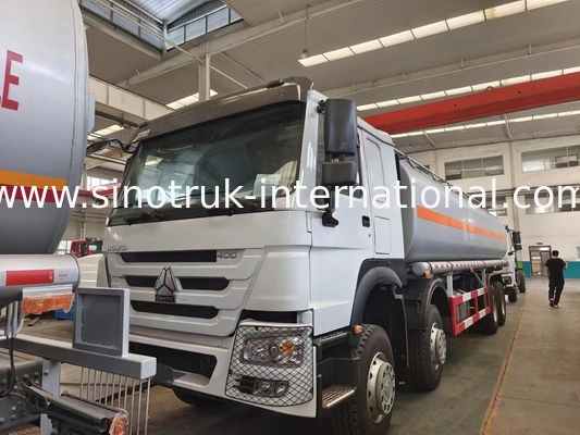 Camion 8X4 LHD Euro2 400HP 31000KG de réservoir de stockage de pétrole de rendement élevé