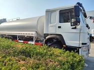 Consommation de carburant de haut des puissances en chevaux 400HP HOWO de LHD 6×4 10wheels basse camion de réservoir de stockage de pétrole