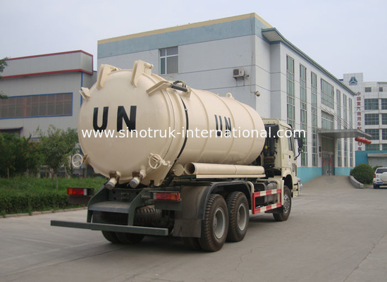 Type d'entraînement 6×4 camion d'aspiration d'eaux d'égout avec la pompe avec le système de contrôle hydraulique