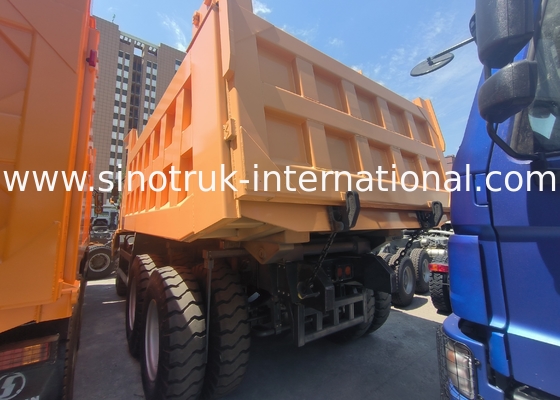 Sinotruk Howo Mining Tipper Dump Truck 90Tons 6 × 4 Corps de chargement en acier à haute résistance