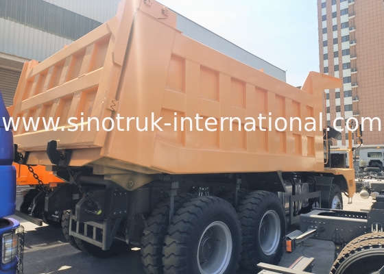Sinotruk Howo Mining Tipper Dump Truck 90Tons 6 × 4 Corps de chargement en acier à haute résistance