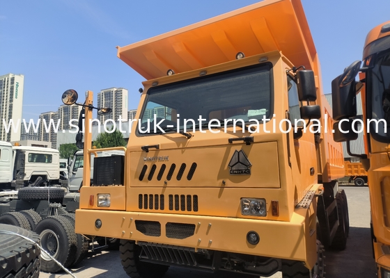 Sinotruk Howo Mining Tipper Dump Truck 90Tons 6 × 4 Corps de chargement en acier à haute résistance