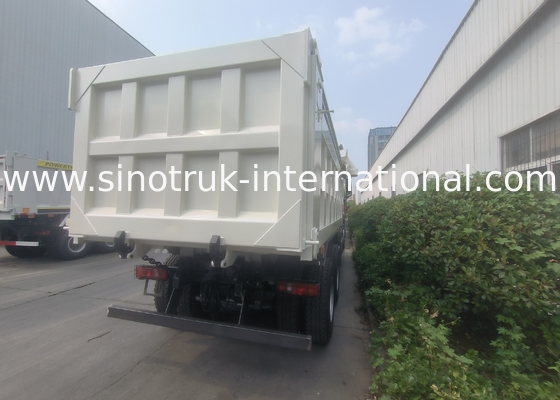 Camion à décharge à décharge de Sinotruk Nouveau 6 × 4 Nx 20CBM Blanc Avec bâche automatique