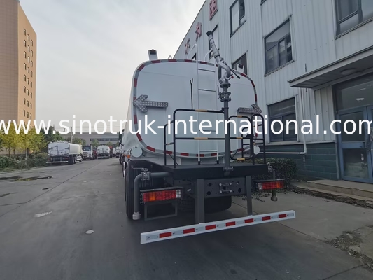 Sinotruk HOWO Blanc RHD 6x4 Camion réservoir d'eau ZZ1257V4347B1 Avec fonction de rinçage haute pression