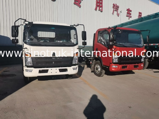 HOWO Petites marchandises transportant des camions légers à deux places à berceau unique avec châssis A / C LHD