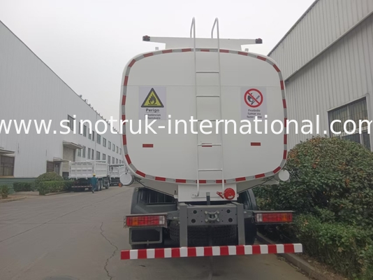 SINOTRUK HOWO Camion-citerne rouge à pétrole 400 ch 8×4 12 roues Haute capacité
