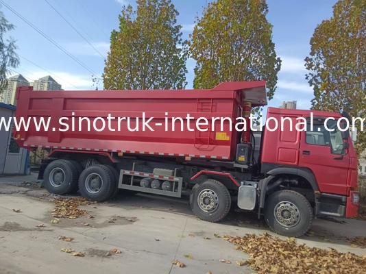 Camion à décharge à bascule SINOTRUK HOWO A7 8X4 pour la construction ZZ3317V3567B1
