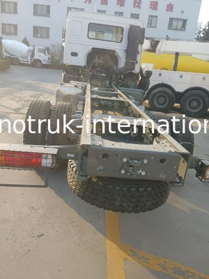 SINOTRUK HOWO Chassis de camion de marchandises 16 à 20 tonnes 4x2 LHD 300 ch
