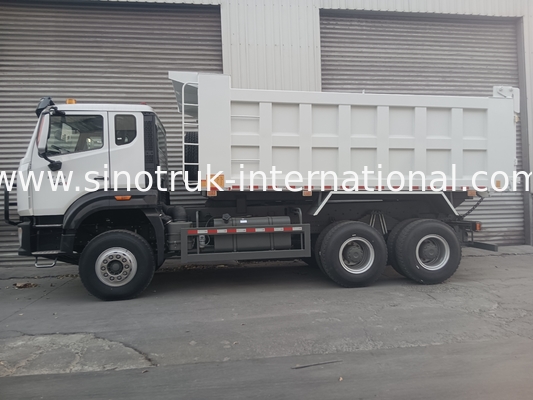 SINOTRUK HOWO 400 HP camion de décharge pour la construction N7 Lumière d'avertissement de pare-chocs militaire