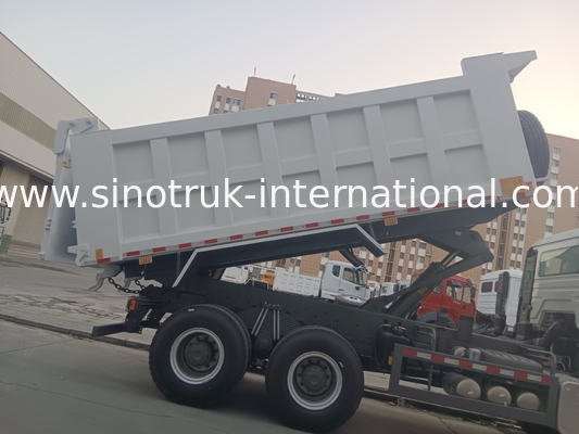 SINOTRUK HOWO 400 HP camion de décharge pour la construction N7 Lumière d'avertissement de pare-chocs militaire