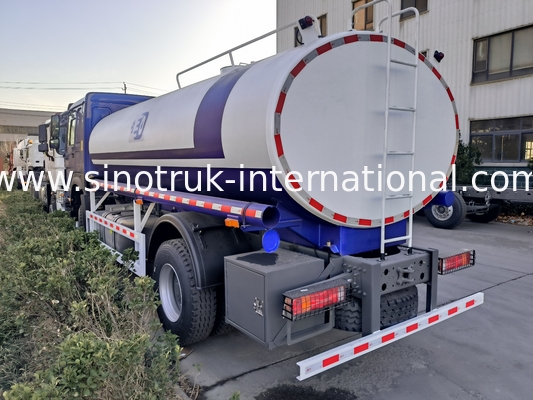 SINOTRUK HOWO Camion réservoir d'eau 4x2 RHD 300HP 10CBM pour le transport durable de l'eau