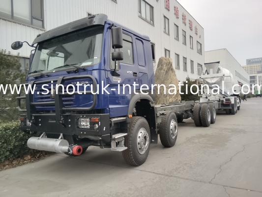 SINOTRUK HOWO Chassis du camion-citerne à pétrole de 400 chevaux 8X4 LHD 50 tonnes 40CBM