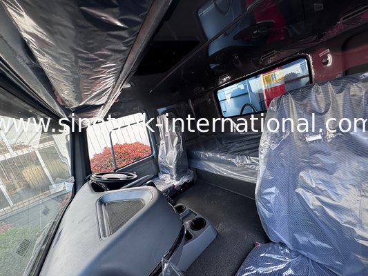SINOTRUK HOWO Chassis de camion SINOTRUK Moteur 371HP 6 × 4 RHD avec lumière d'avertissement utilisé dans les camions à décharges camions cargo camions à eau