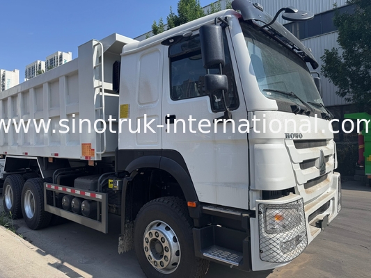 Moteur SINOTRUK 371HP 6 × 4 LHD HOWO Camion Benne Blanc 19-20CBM Levage central