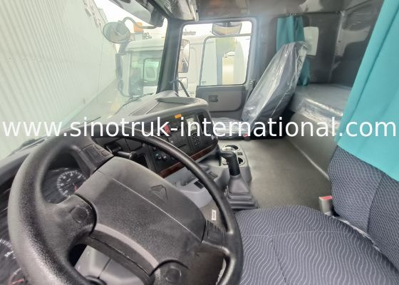 Camion de transport de pétrole avec moteur de 400 ch : la solution parfaite pour une livraison d'huile en toute sécurité