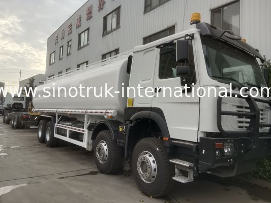 SINOTRUK HOWO Rouge 371HP 8×4 12 roues camion-citerne à pétrole de grande capacité 30CBM