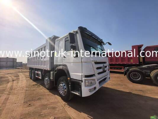 Camion à décharges à bascule Moteur de charge lourde de 40 à 50 tonnes de capacité de charge, moteur diesel de 375 chevaux et longueur de la boîte de chargement de 7300 mm