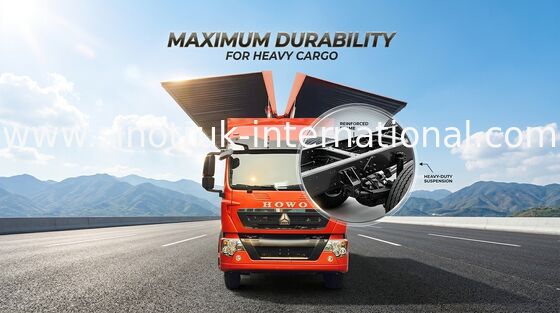 véhicules utilitaires de capacité de chargement de cargaison de 8X4 LHD Wing Van Cargo Truck grands