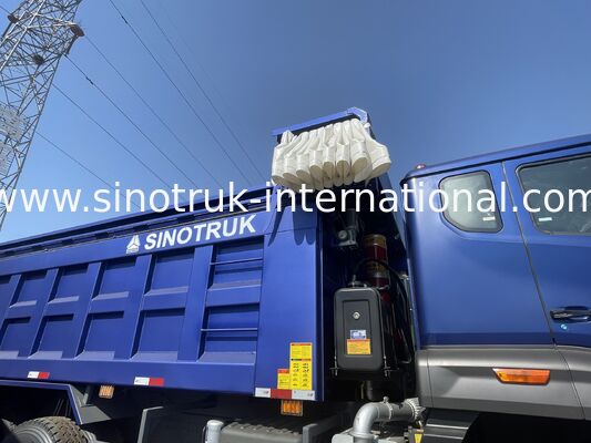 SINOTRUK HOWO NX Cab Tipper Dump Truck LHD 6X4 Un feu d'avertissement avec une bâche