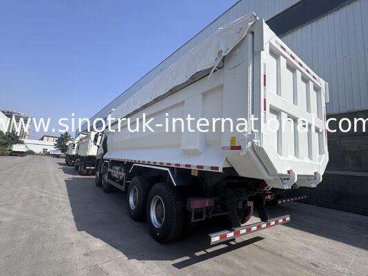 SINOTRUK HOWO NX Cab Tipper Dump Truck 380HP 6X4 Un feu d'avertissement avec une bâche