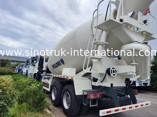 C'est un camion de béton de 14 mètres cubes. 371 ch.