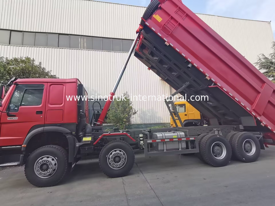 HOWO 12 roues Sinotruk 8X4 camion de décharge 400hp pour l'exploitation minière LHD U type conteneur