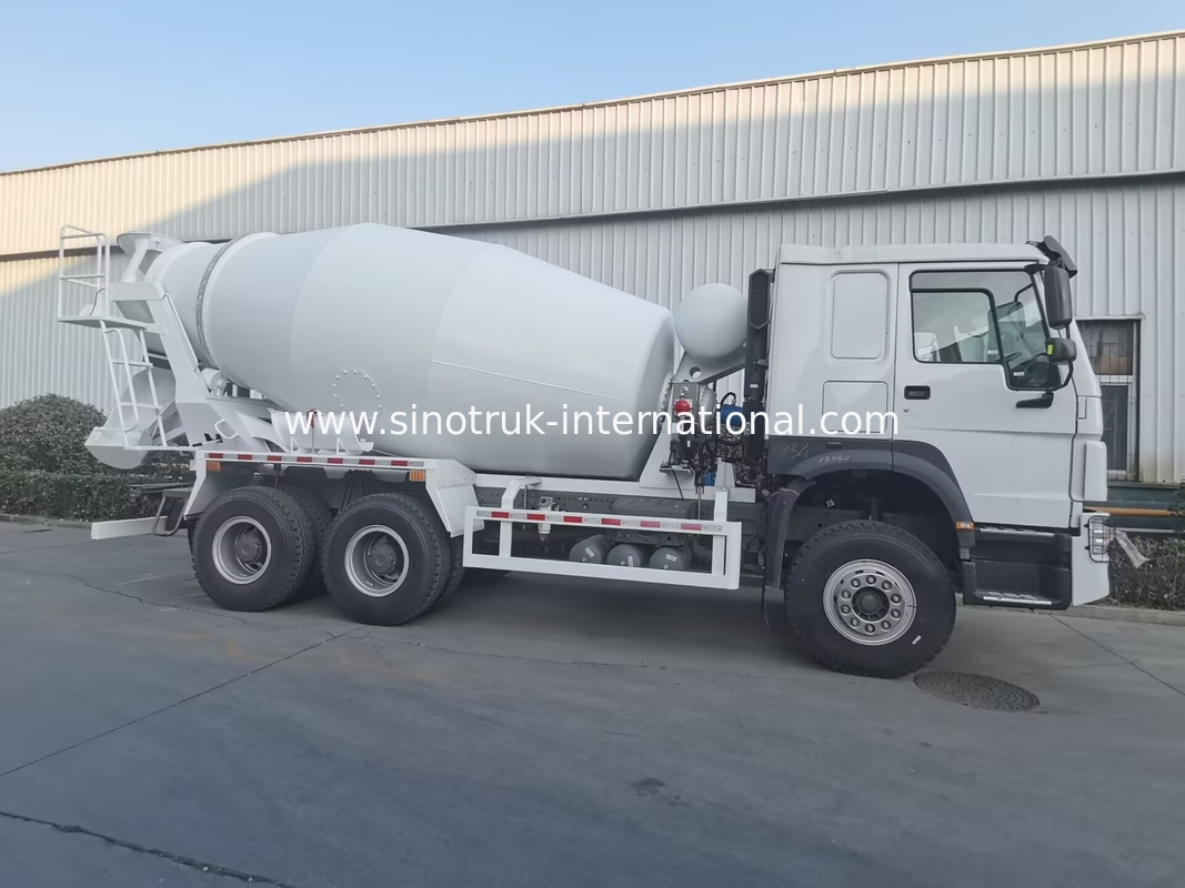 Sinotruk Howo Camion de mélangeur de béton 380HP 6-10CBM 6 X 4 Euro 2 usine de mélange RHD