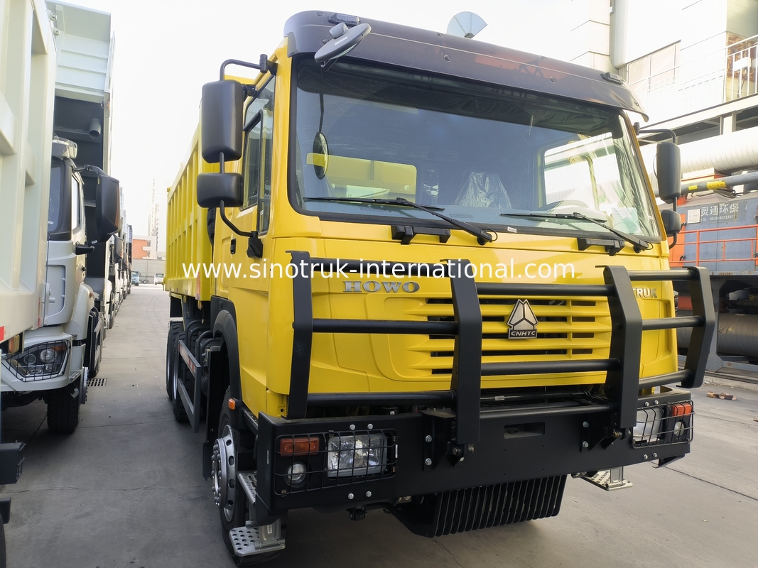 Sinotruk Howo Dump Truck 6 × 4 Lhd 10 roues 20CBM Boîte de chargement Pneus miniers
